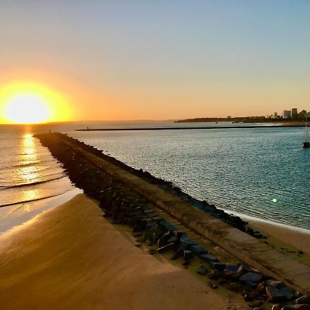 Beach & Sea Apt, Fast Wifi, Airco, Private Parking And Pool Portimao Bagian luar foto