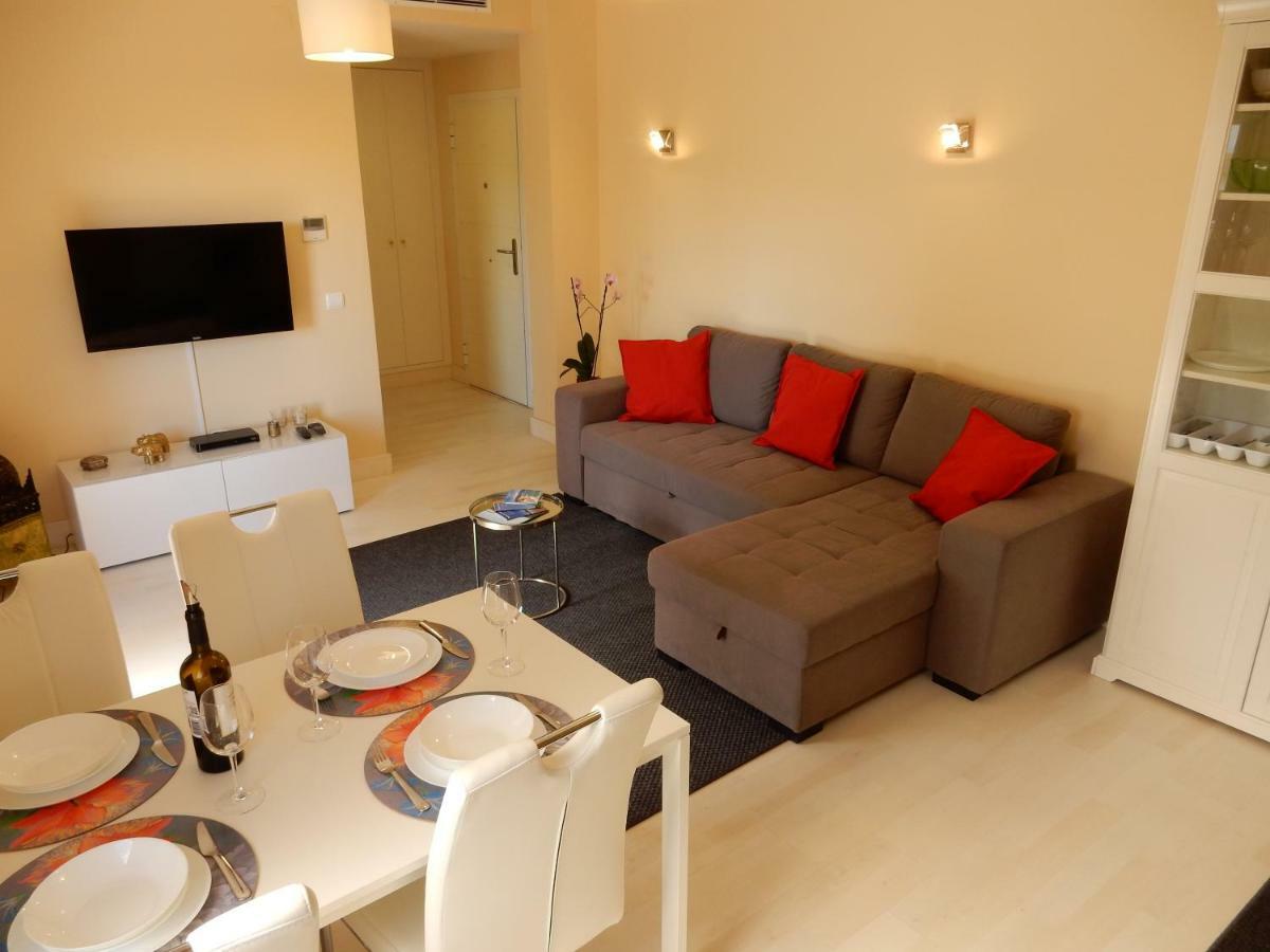 Beach & Sea Apt, Fast Wifi, Airco, Private Parking And Pool Portimao Bagian luar foto